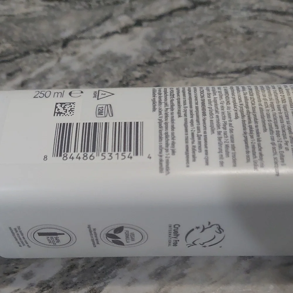 Biolage All In One Multi-Benefit Hairspray - White - Picture 6 of 8
